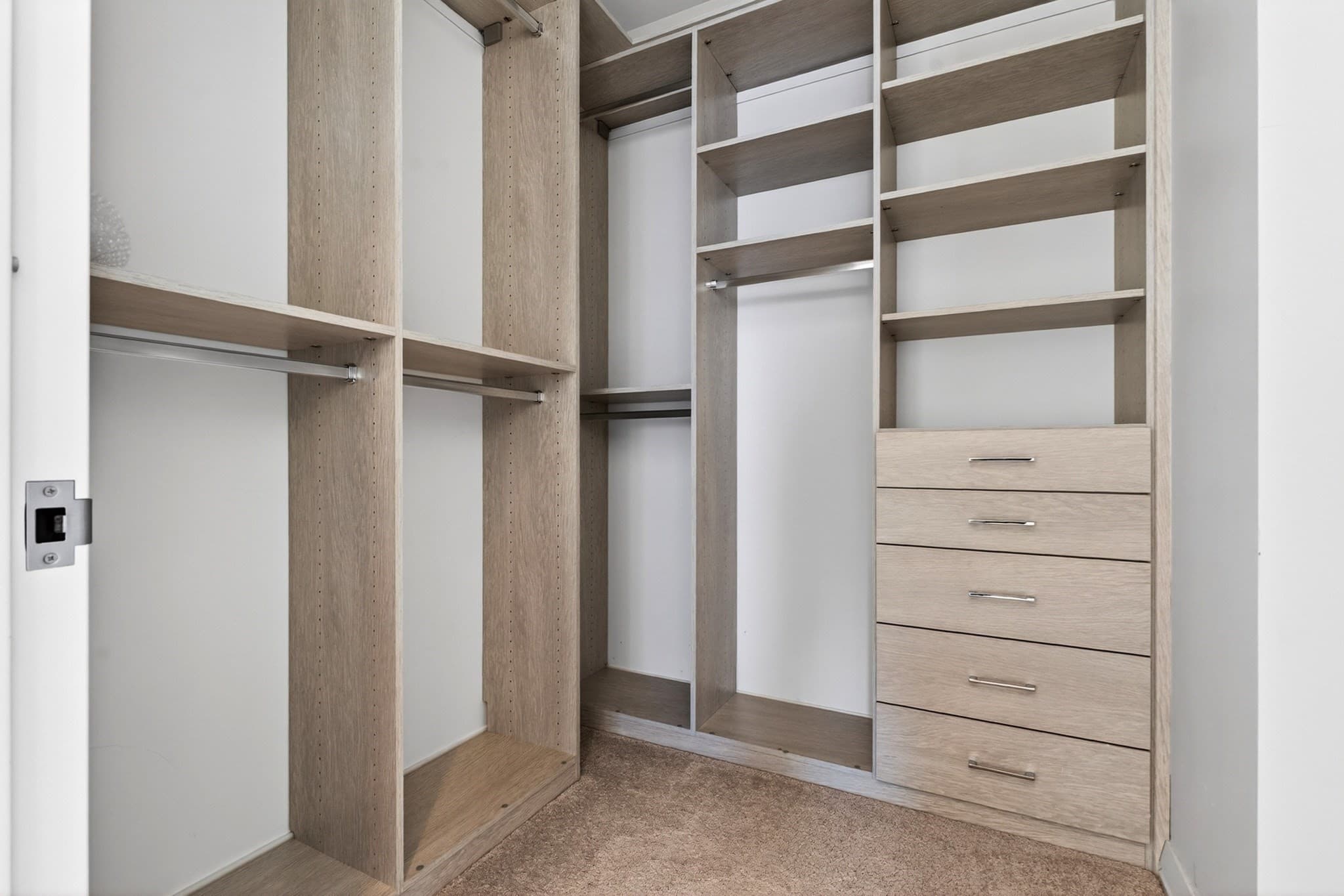Condominium at 1 Franklin # 5105, Boston MA 02110, photo 14 of 37