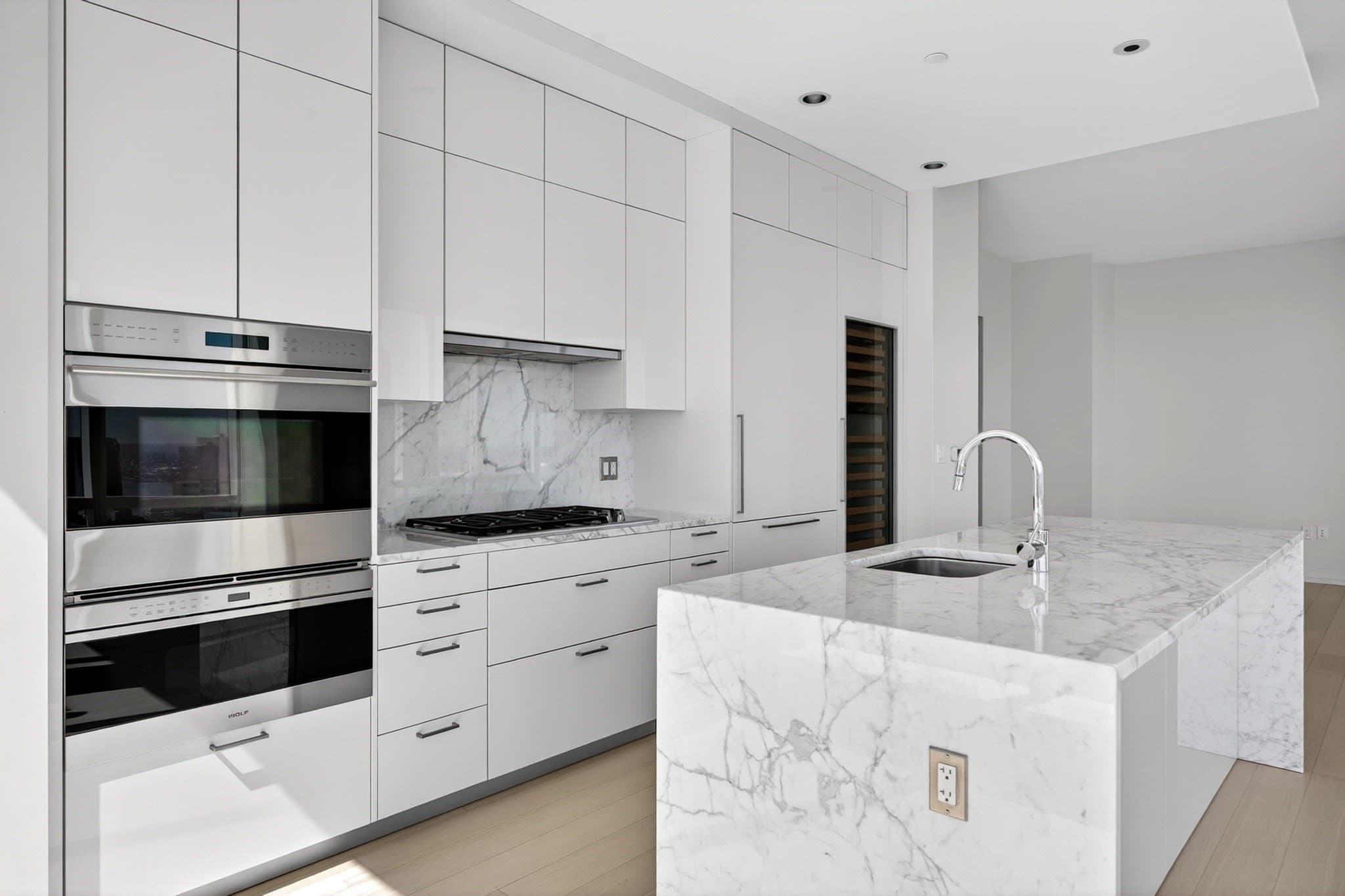 Condominium at 1 Franklin # 5105, Boston MA 02110, photo 4 of 37