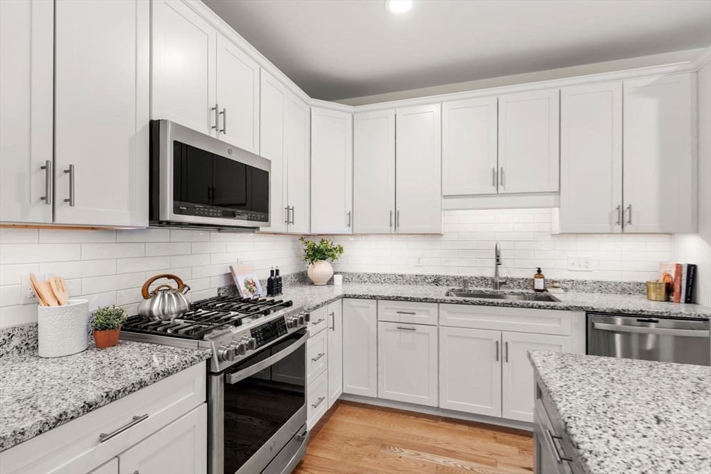 Condominium at 20 Split Rock Ln # 20, Mattapoisett MA 02739, photo 23 of 41