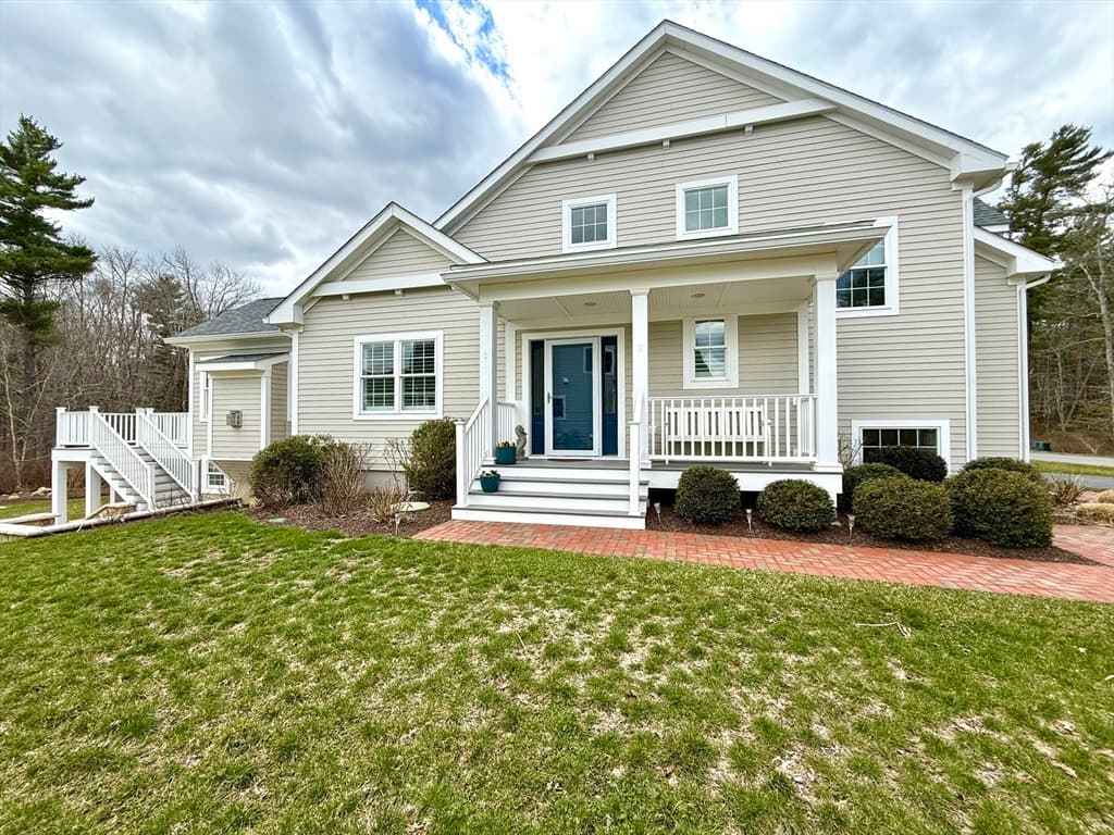 Condominium at 20 Split Rock Ln # 20, Mattapoisett MA 02739, photo 2 of 41