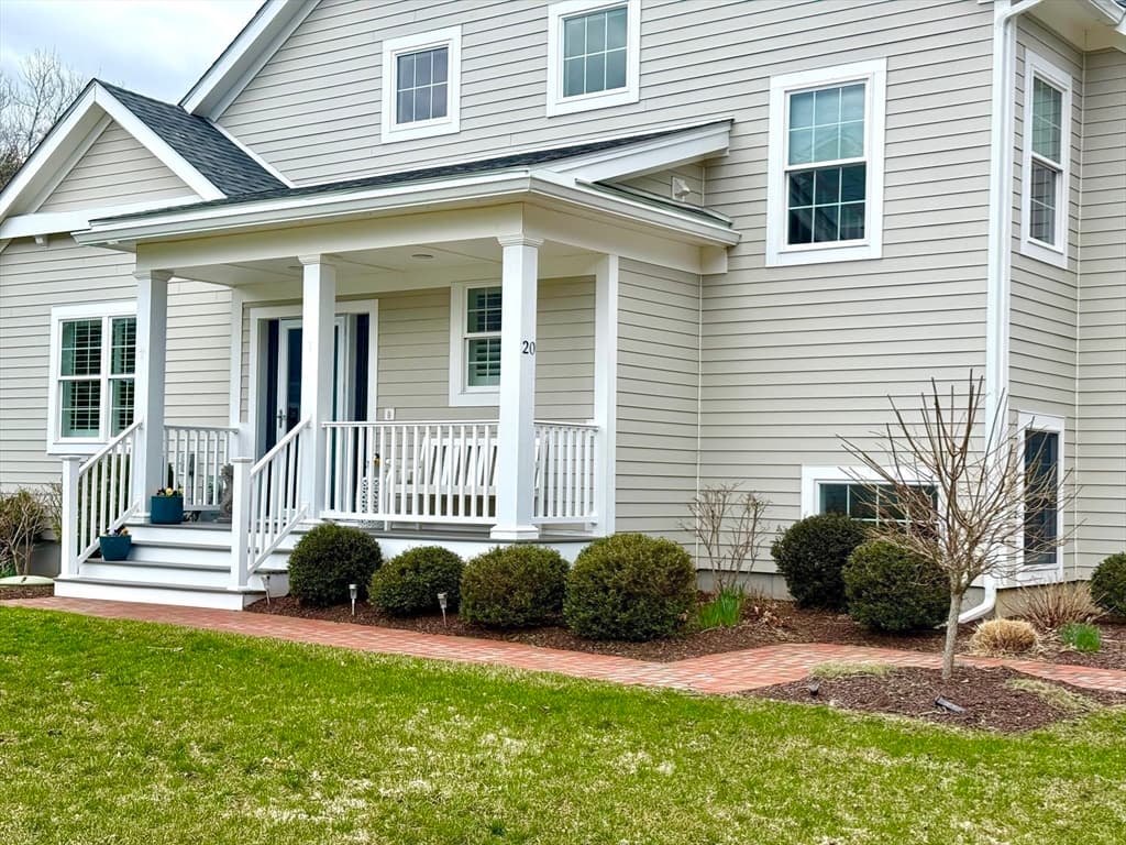 Condominium at 20 Split Rock Ln # 20, Mattapoisett MA 02739, photo 7 of 41