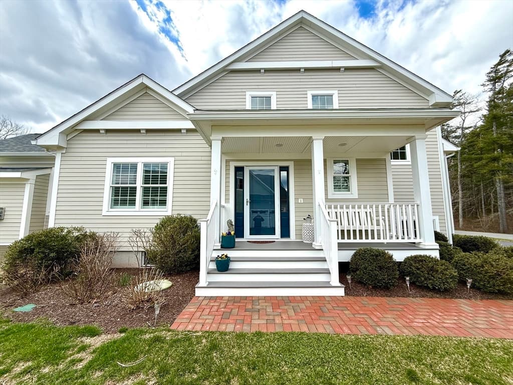 Condominium at 20 Split Rock Ln # 20, Mattapoisett MA 02739, photo 4 of 41
