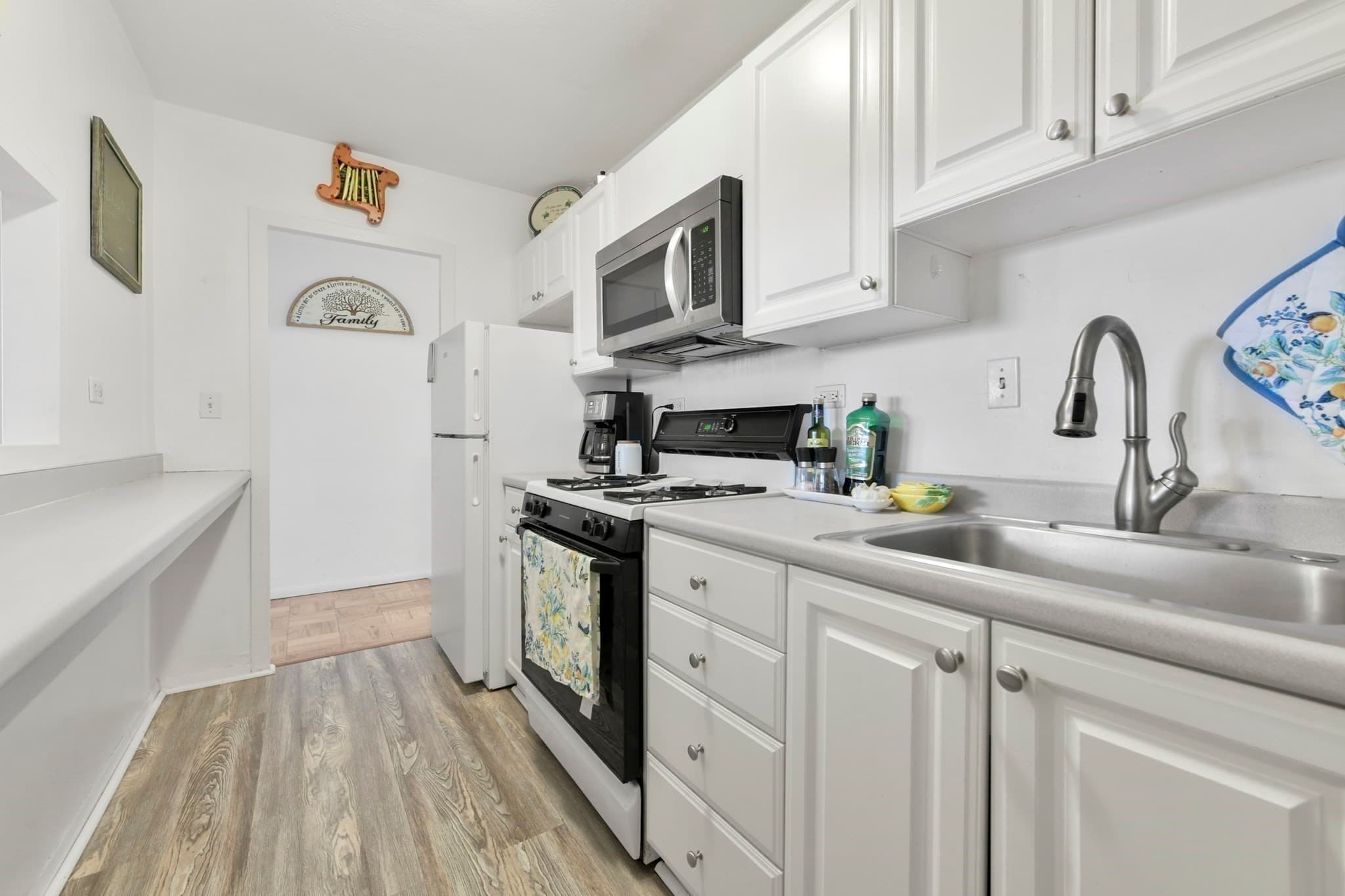 Condominium at 6 Whittier Pl # 8P, Boston MA 02114, photo 2 of 17