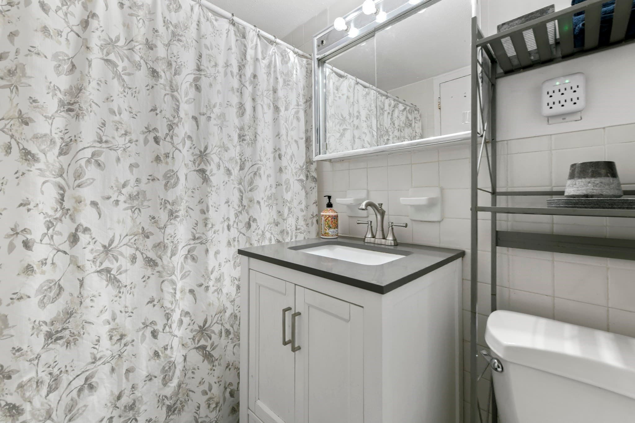 Condominium at 6 Whittier Pl # 8P, Boston MA 02114, photo 7 of 17