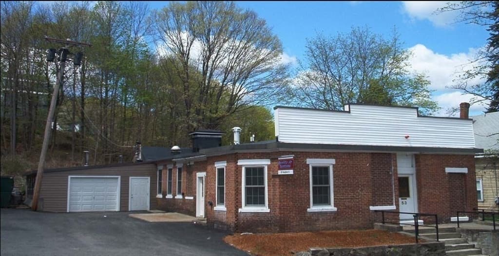 53 Houghton St, Hudson MA 01749