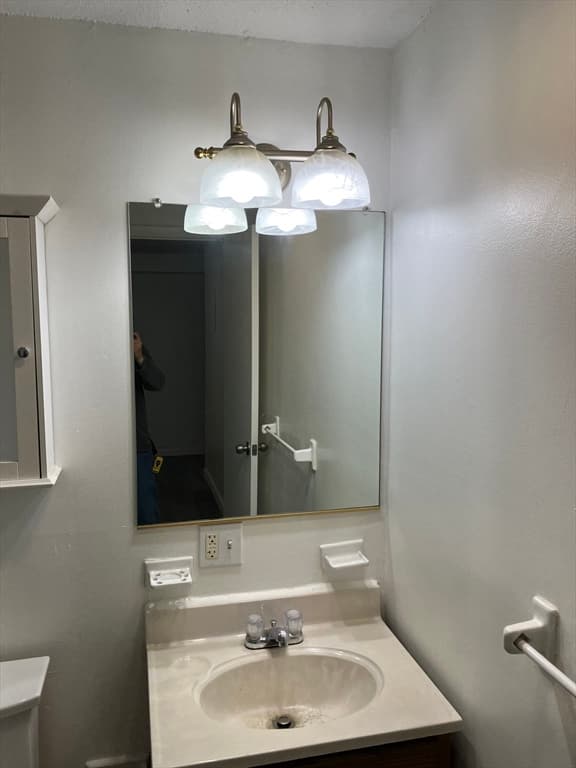 Condominium at 135 Grove Street # 115, Rockland MA 02370, Rockland, photo 7 of 10