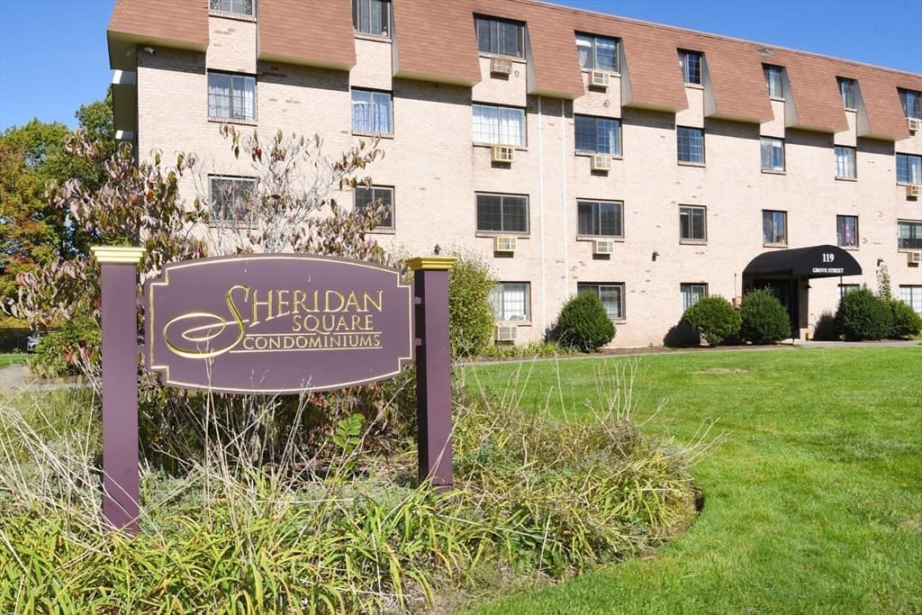135 Grove Street # 115, Rockland MA 02370