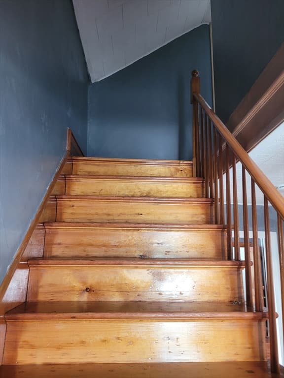 Single Family Residence at 90 Tremont St, Fall River MA 02720, photo 14 of 16