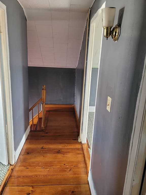 Single Family Residence at 90 Tremont St, Fall River MA 02720, photo 11 of 16