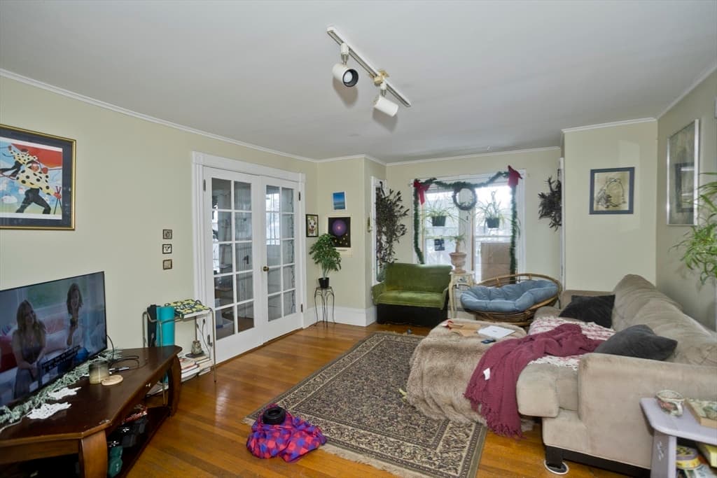 19 Trumbull Rd, Northampton MA 01060 photo 12