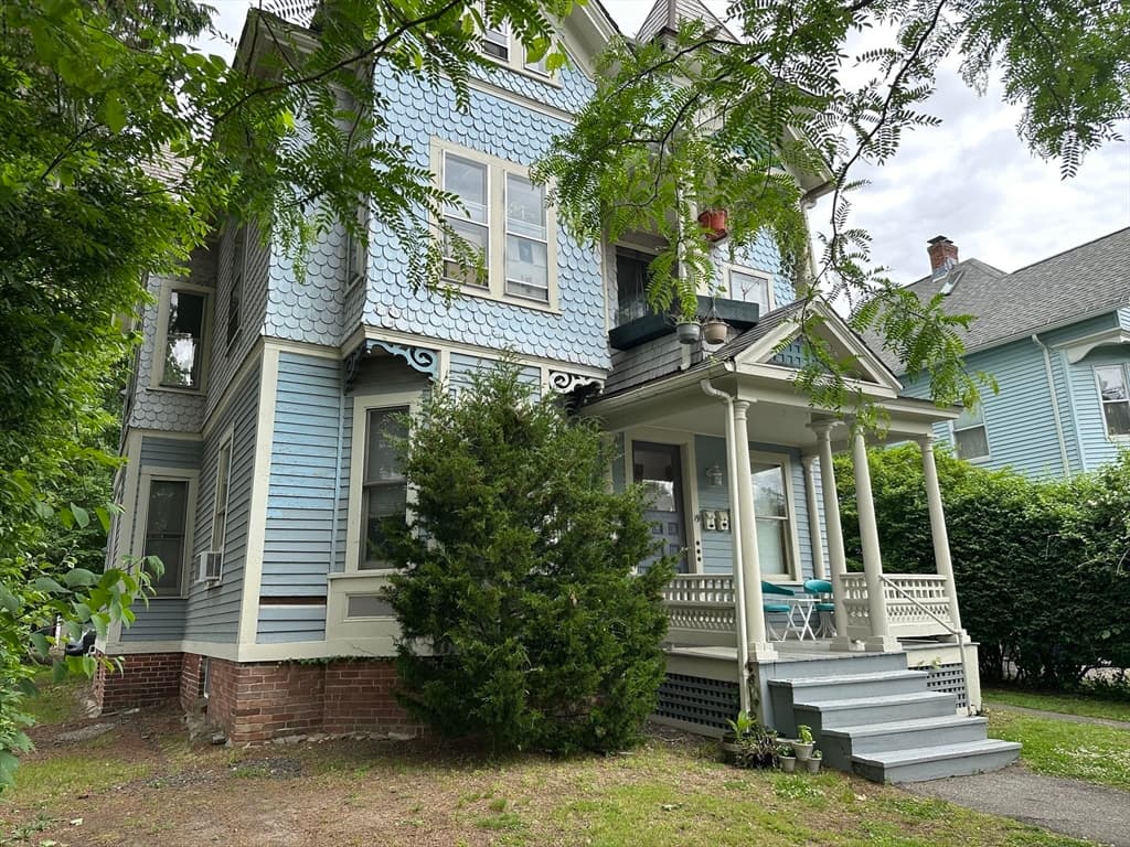 19 Trumbull Rd, Northampton MA 01060 photo 3