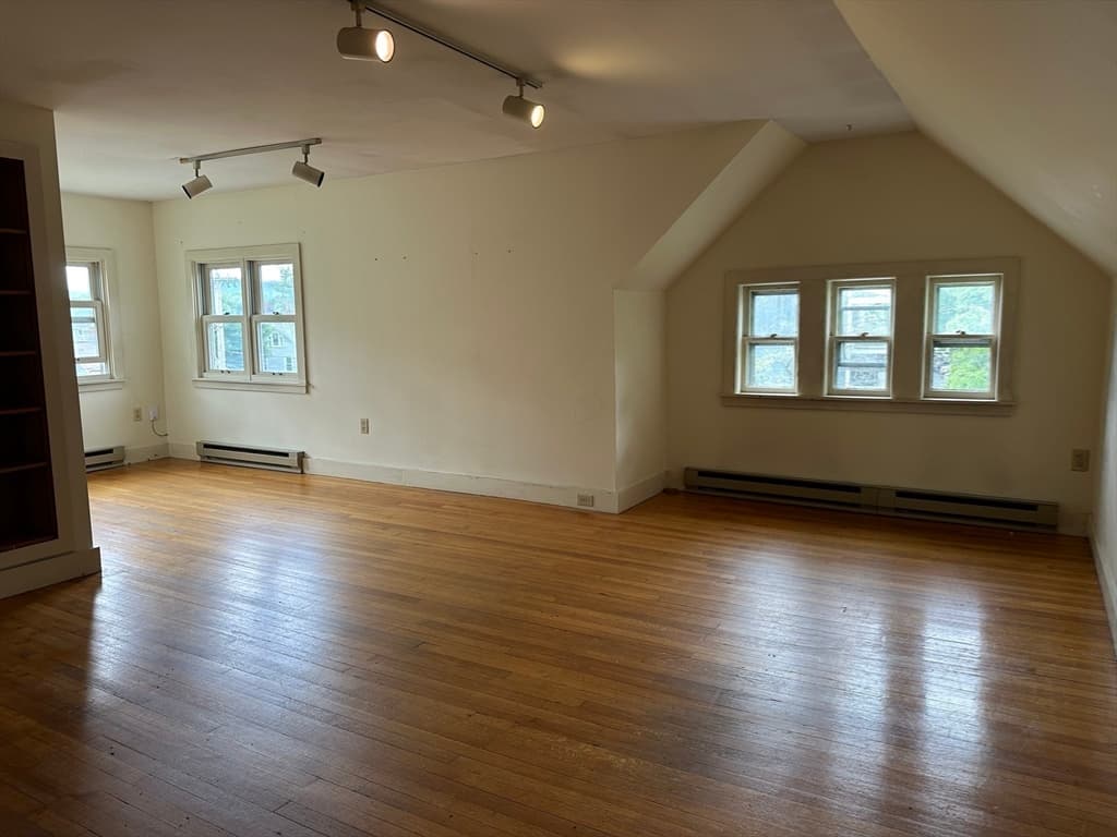19 Trumbull Rd, Northampton MA 01060 photo 18