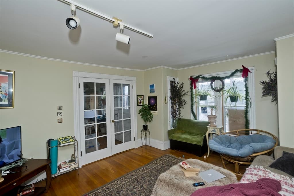 19 Trumbull Rd, Northampton MA 01060 photo 11