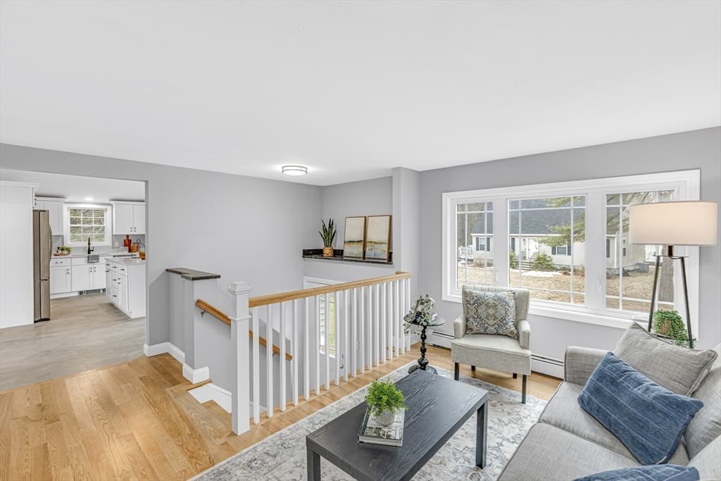 Single Family Residence at 7 Trues Pkwy, Sandown NH 03873, Sandown, photo 10 of 23