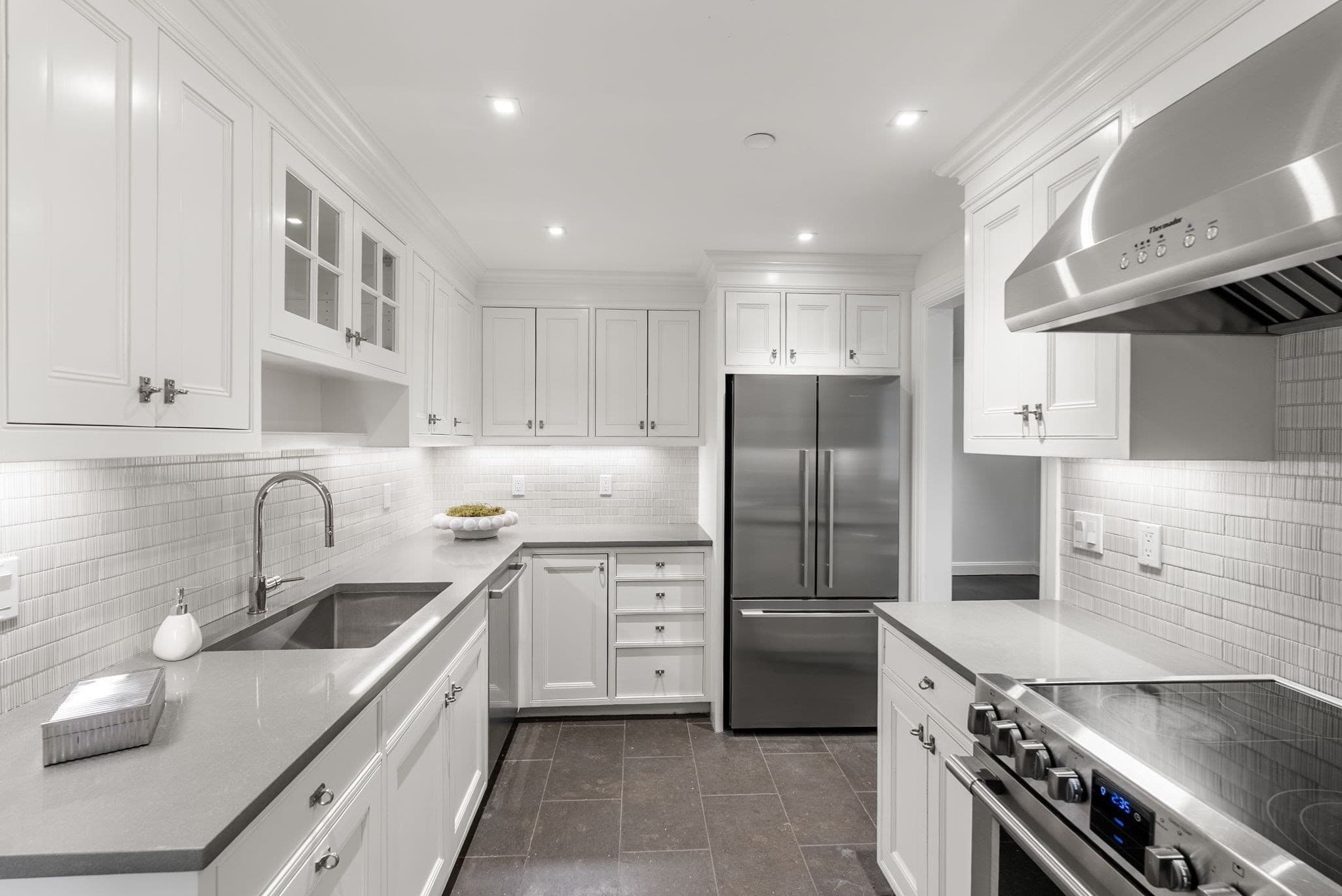 Condominium at 2 Commonwealth # 9A, Boston MA 02116, photo 17 of 35