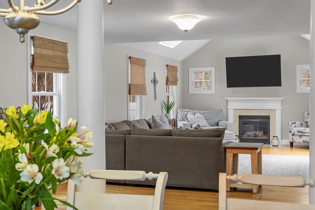 Single Family Residence at 1 Anthonys Way, Mashpee MA 02649, photo 13 of 42