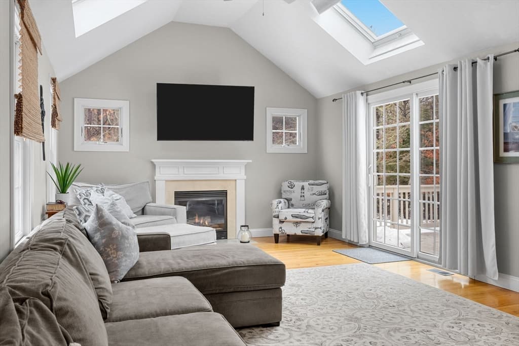 Single Family Residence at 1 Anthonys Way, Mashpee MA 02649, photo 16 of 42