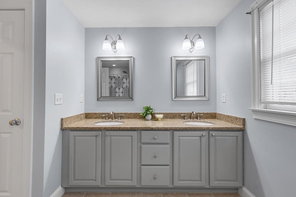 Single Family Residence at 1 Anthonys Way, Mashpee MA 02649, photo 22 of 42