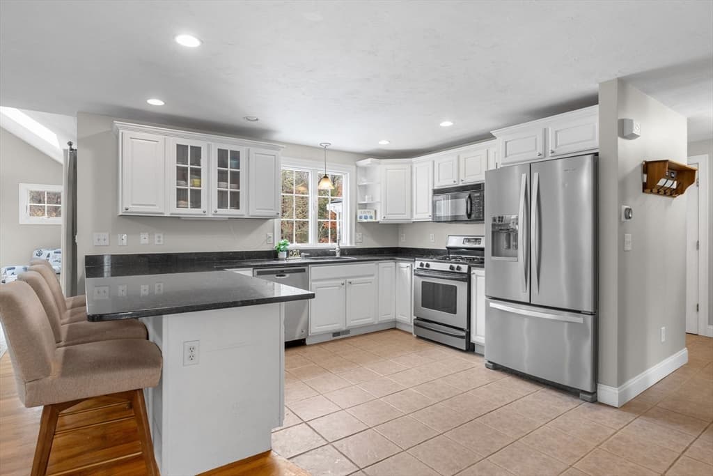 Single Family Residence at 1 Anthonys Way, Mashpee MA 02649, photo 9 of 42