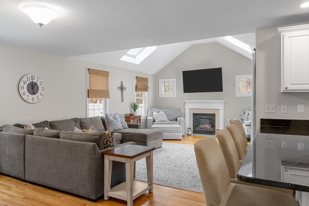 Single Family Residence at 1 Anthonys Way, Mashpee MA 02649, photo 14 of 42