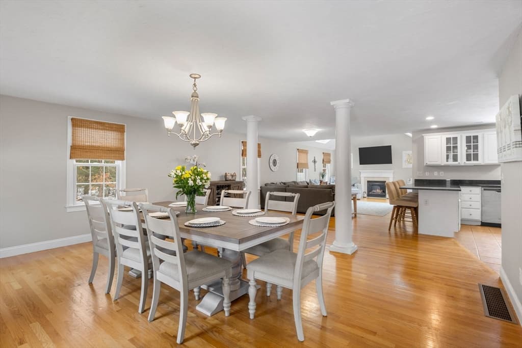 Single Family Residence at 1 Anthonys Way, Mashpee MA 02649, photo 11 of 42