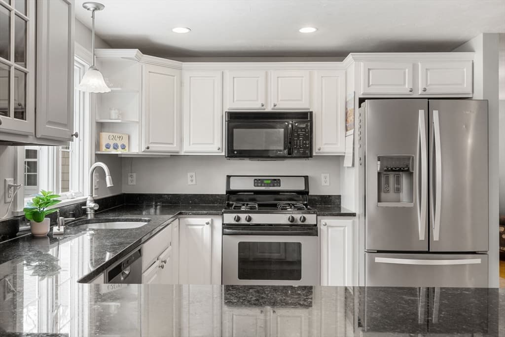 Single Family Residence at 1 Anthonys Way, Mashpee MA 02649, photo 8 of 42