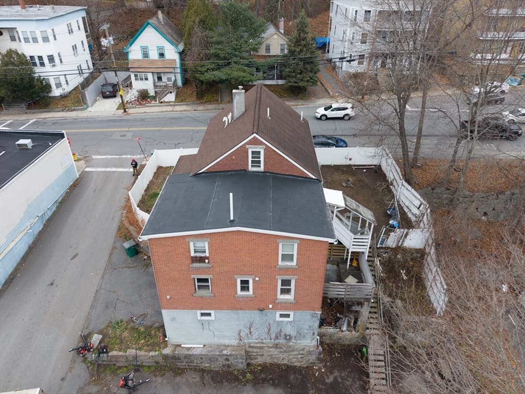 3 Family at 151 Mechanic Street, Fitchburg MA 01420, photo 2 of 42