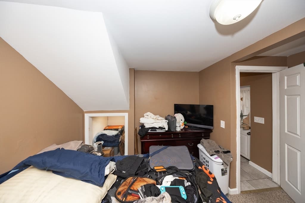 3 Family at 151 Mechanic Street, Fitchburg MA 01420, photo 11 of 42