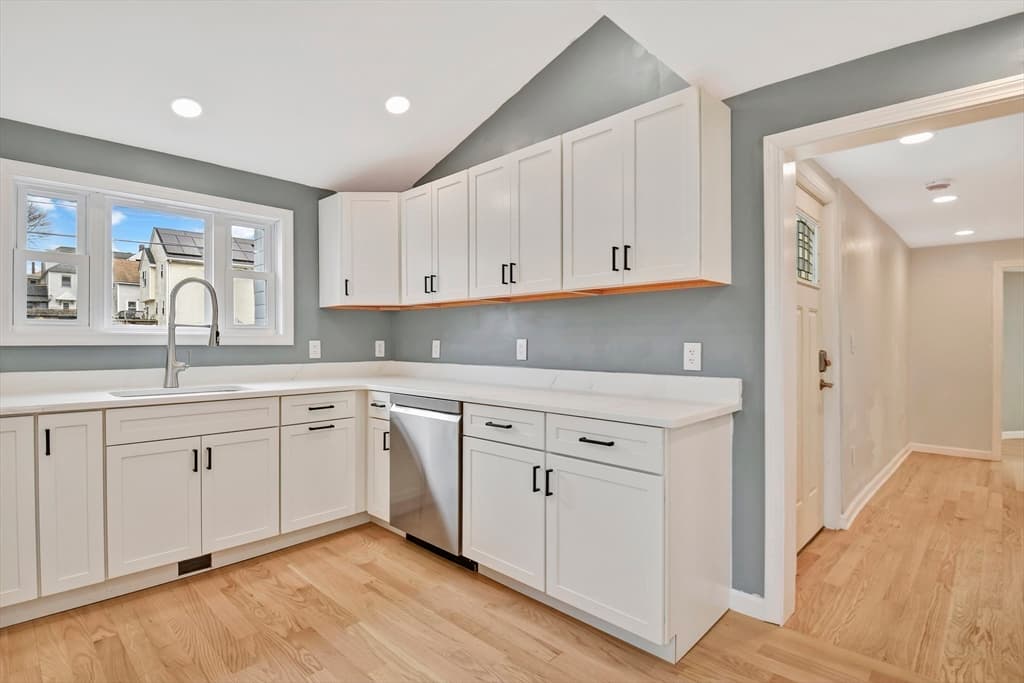 43 1/2 6th Avenue, Haverhill MA 01830 photo 2
