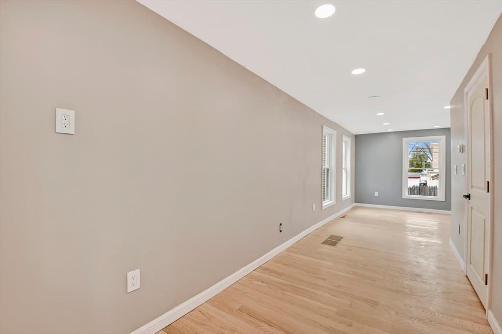 43 1/2 6th Avenue, Haverhill MA 01830 photo 7