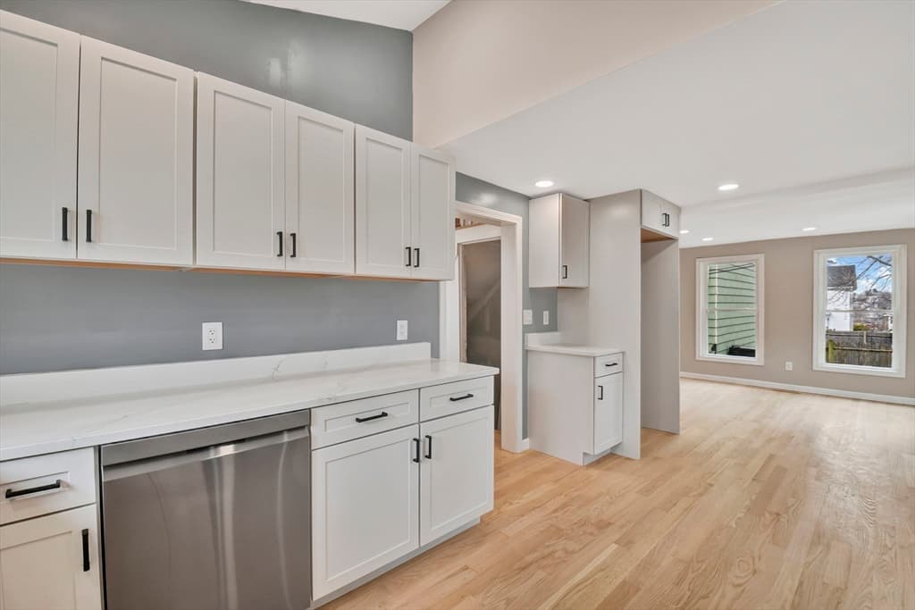 43 1/2 6th Avenue, Haverhill MA 01830 photo 3