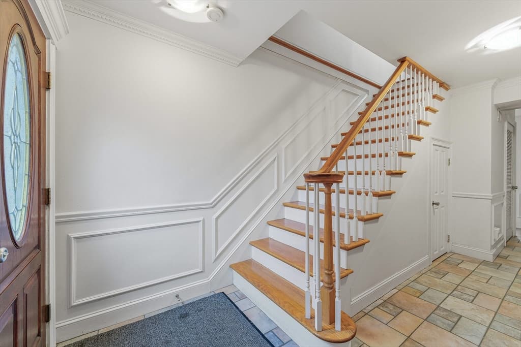 Single Family Residence at 485 East Third Street, Boston MA 02127, photo 2 of 23