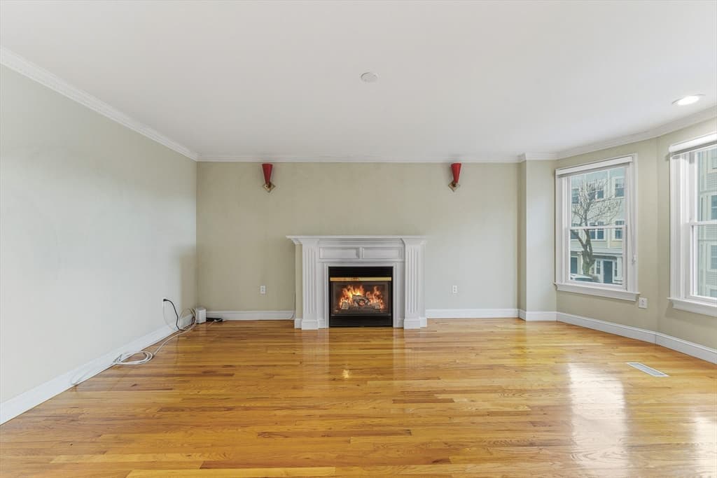 Single Family Residence at 485 East Third Street, Boston MA 02127, photo 12 of 23