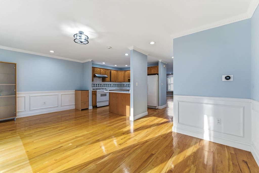Single Family Residence at 485 East Third Street, Boston MA 02127, photo 9 of 23