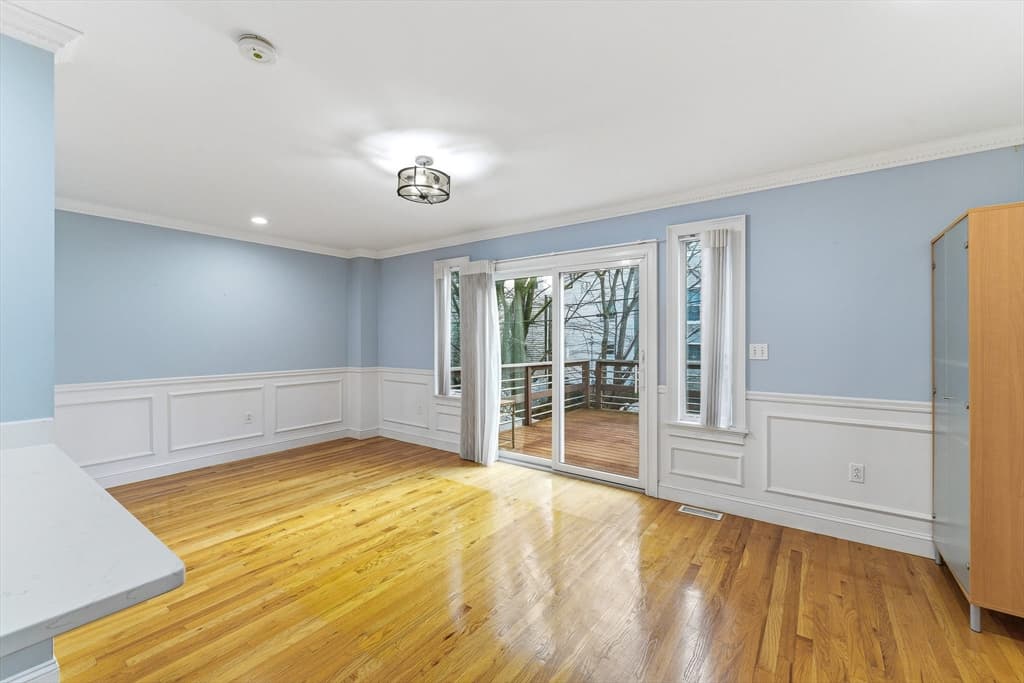 Single Family Residence at 485 East Third Street, Boston MA 02127, photo 10 of 23