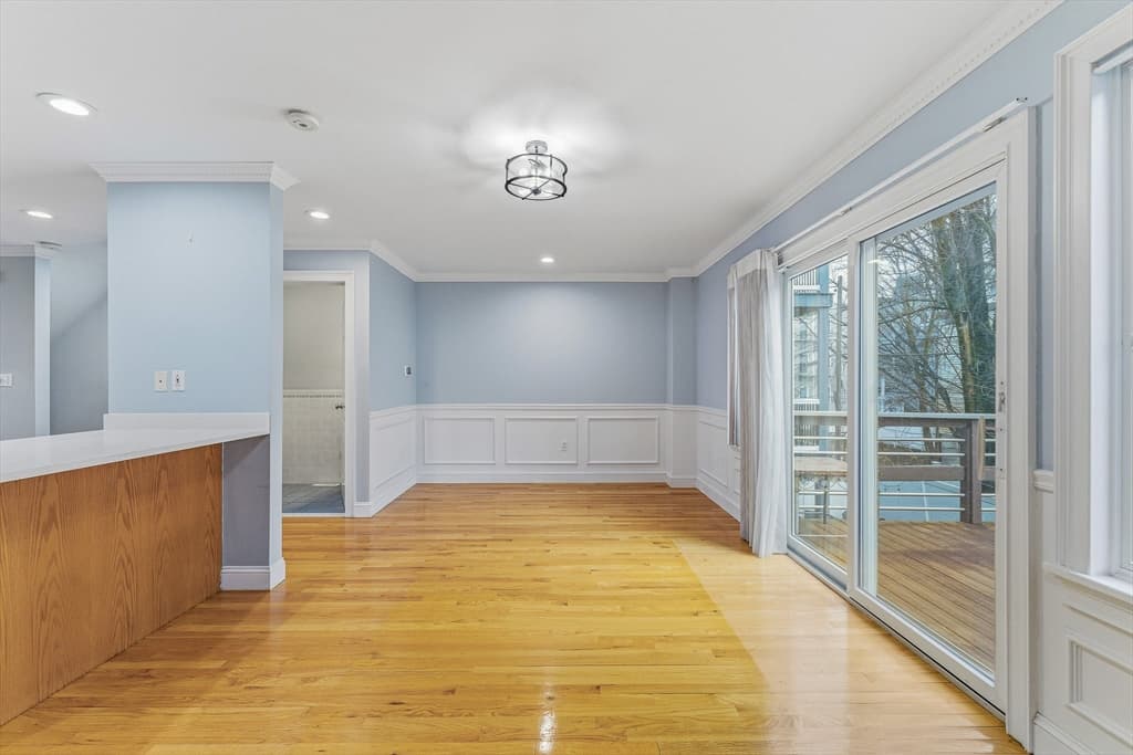 Single Family Residence at 485 East Third Street, Boston MA 02127, photo 11 of 23