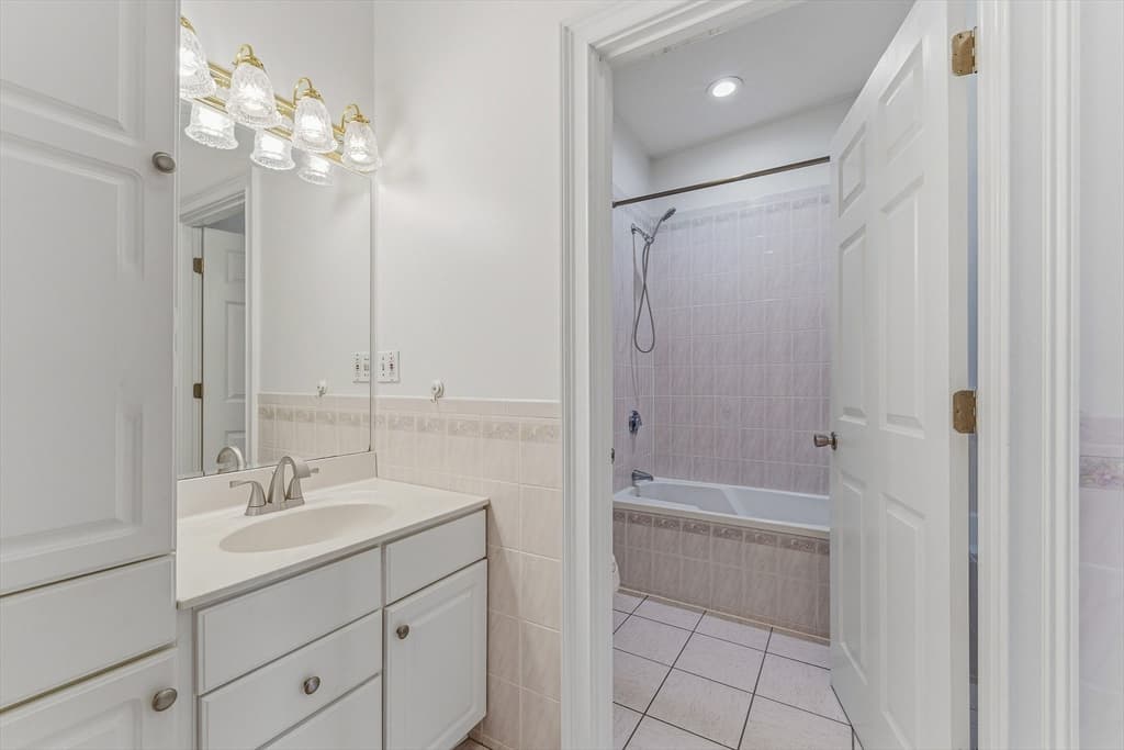 Single Family Residence at 485 East Third Street, Boston MA 02127, photo 19 of 23