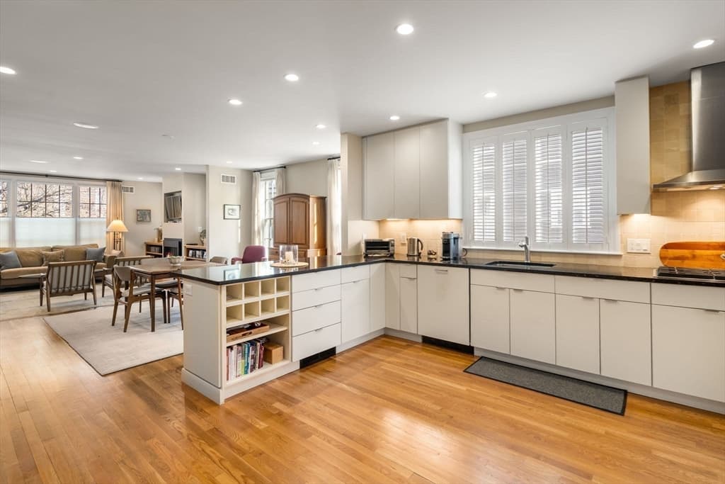 Single Family Residence at 16 York Terrace, Brookline MA 02446, photo 12 of 42