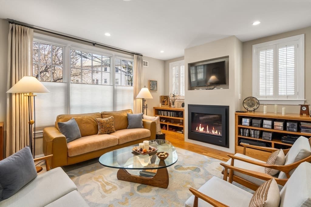 Single Family Residence at 16 York Terrace, Brookline MA 02446, photo 5 of 42
