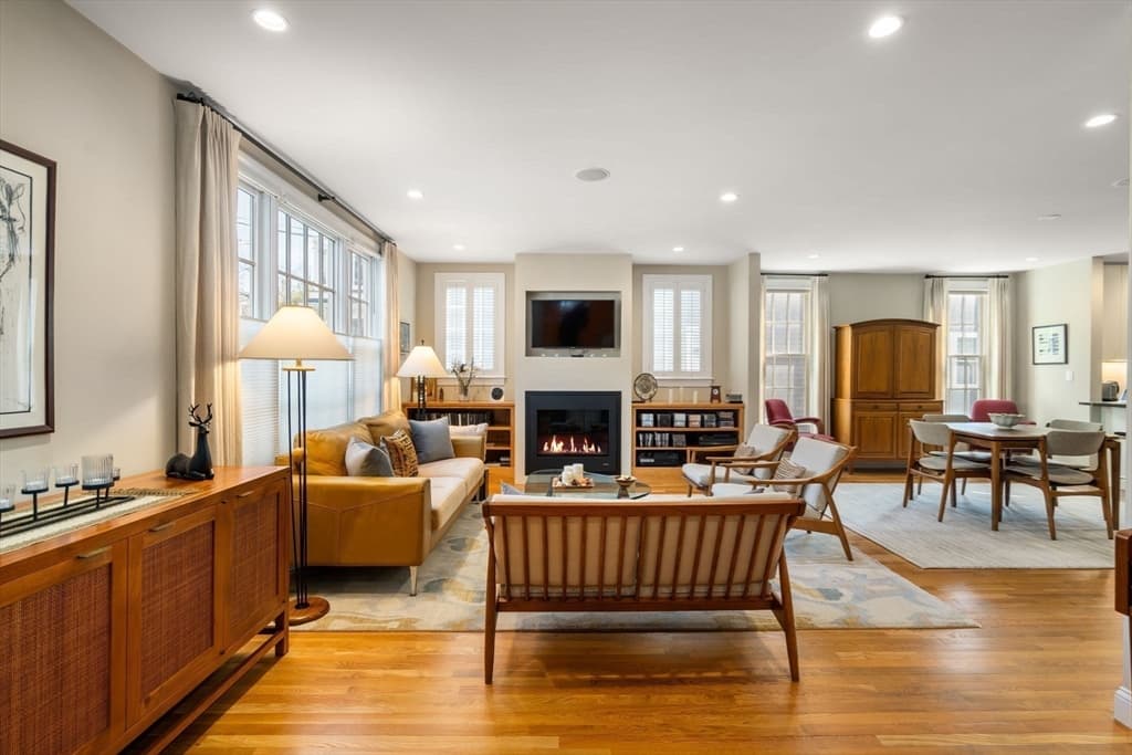 Single Family Residence at 16 York Terrace, Brookline MA 02446, photo 4 of 42