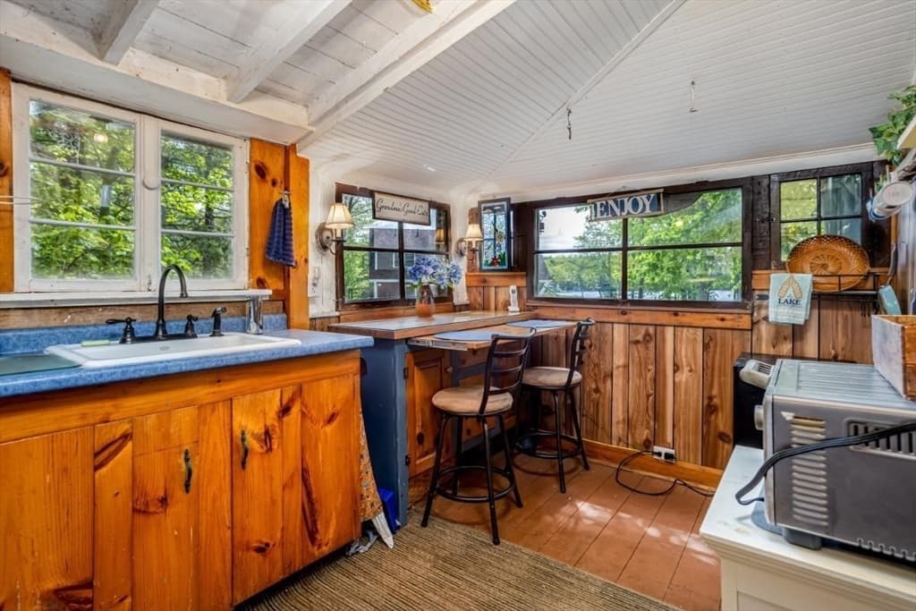 Single Family Residence at 12 King Road, Phillipston MA 01331, photo 6 of 41