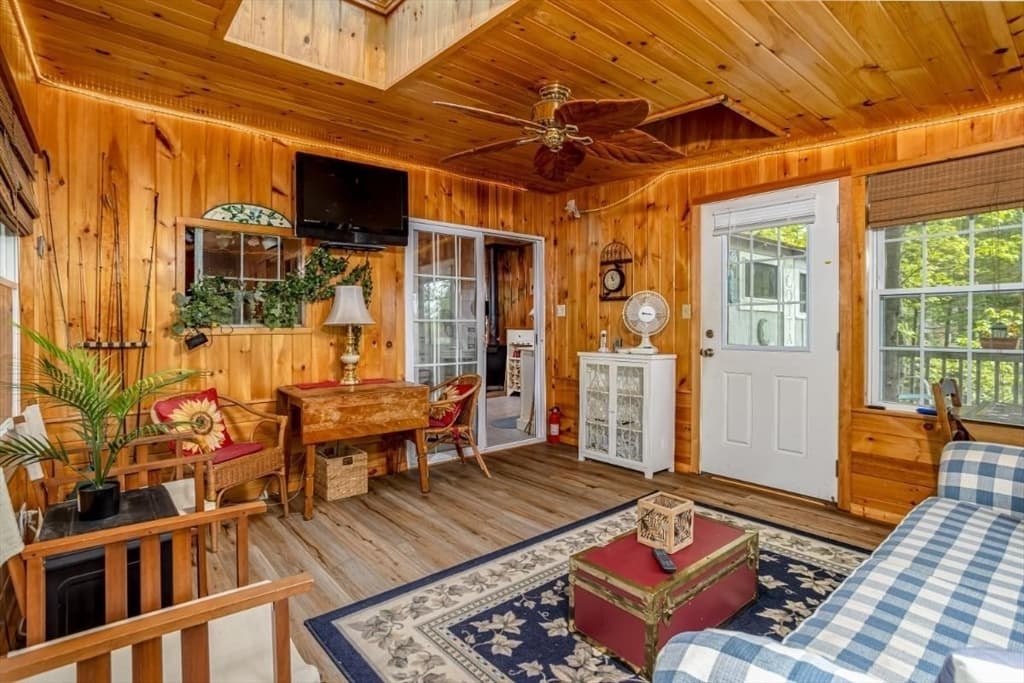 Single Family Residence at 12 King Road, Phillipston MA 01331, photo 10 of 41