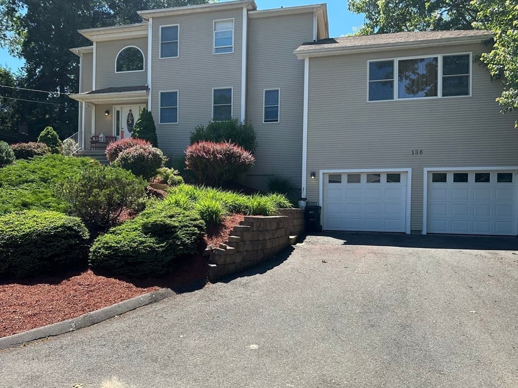 136 Thompkins Avenue, East Longmeadow MA 01028 photo 2