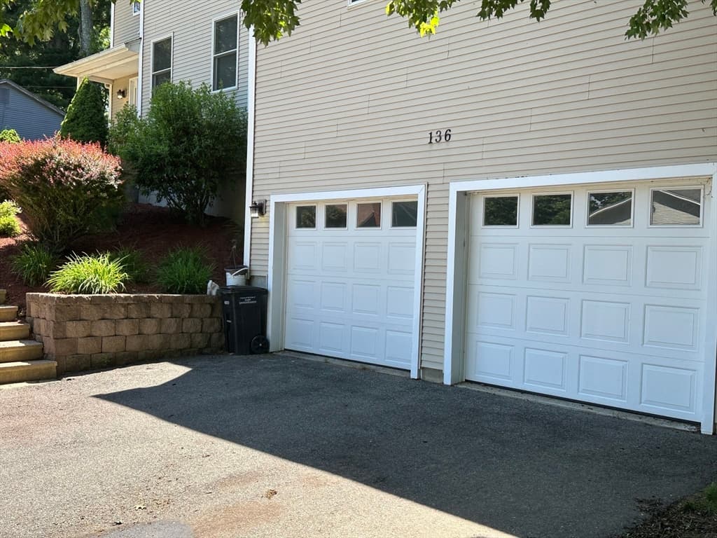 136 Thompkins Avenue, East Longmeadow MA 01028 photo 3