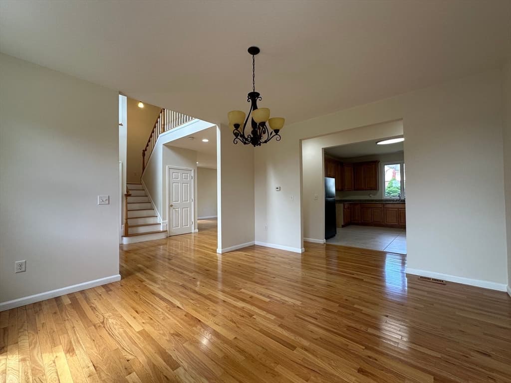 136 Thompkins Avenue, East Longmeadow MA 01028 photo 9