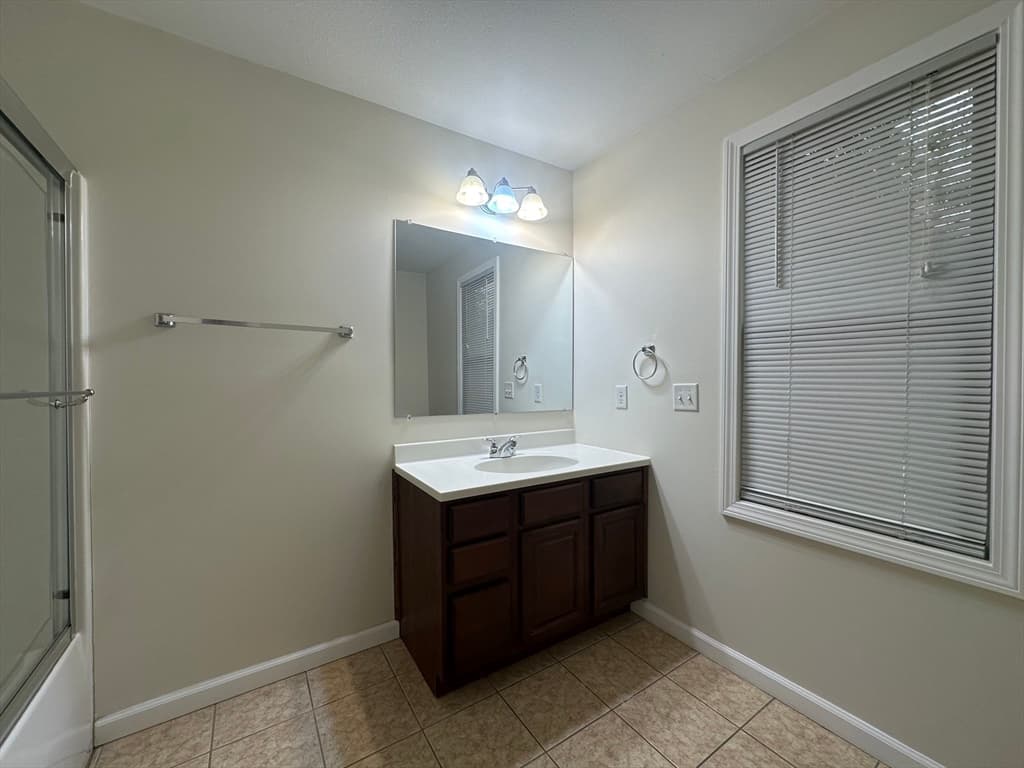 136 Thompkins Avenue, East Longmeadow MA 01028 photo 21