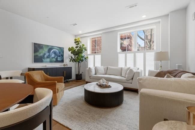 566 Columbus Ave # 103, Boston MA 02118
