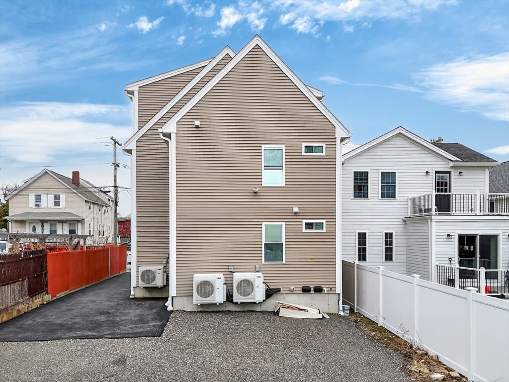 2 Family - 2 Units Up/Down at 16 Washburn St, New Bedford MA 02740, photo 3 of 41