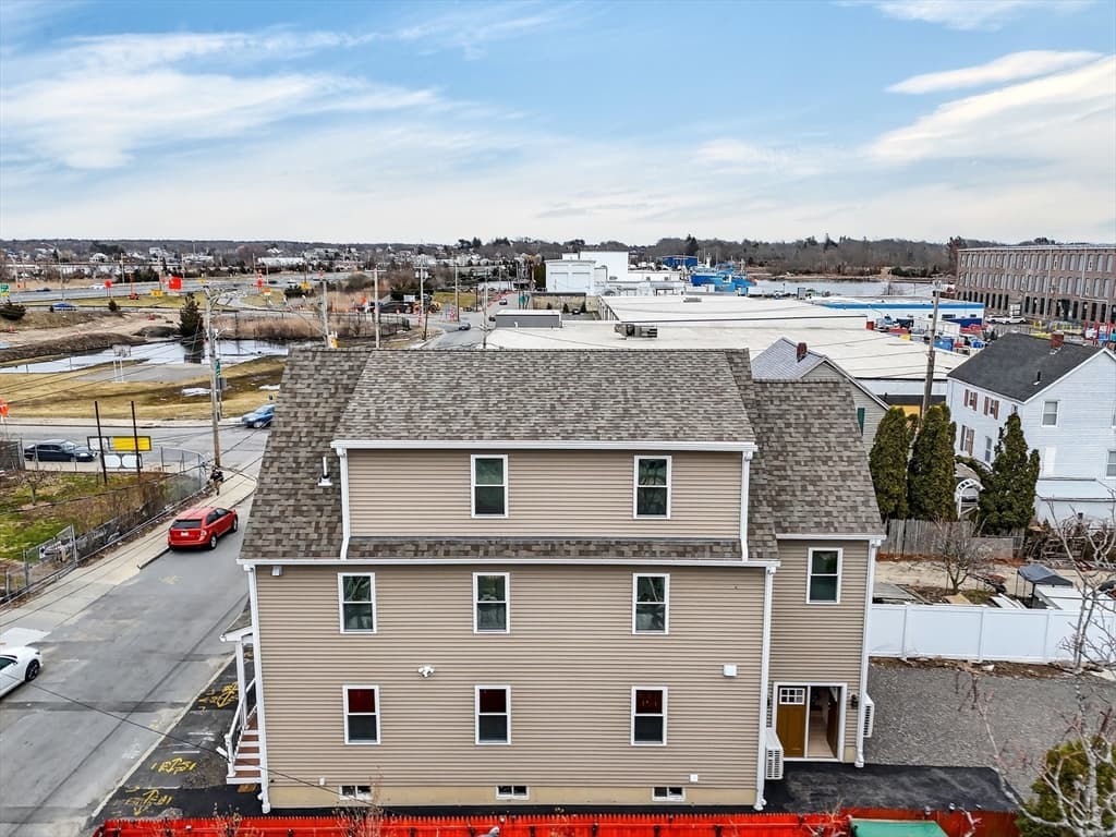 2 Family - 2 Units Up/Down at 16 Washburn St, New Bedford MA 02740, photo 5 of 41