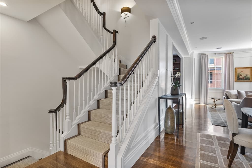 Condominium at 4 Joy St PH, Boston MA 02108, photo 16 of 34